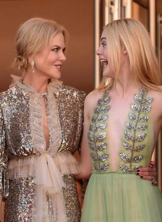 Nicole Kidman et Elle Fanning très complices sur le tapis rouge du Festival de Cannes