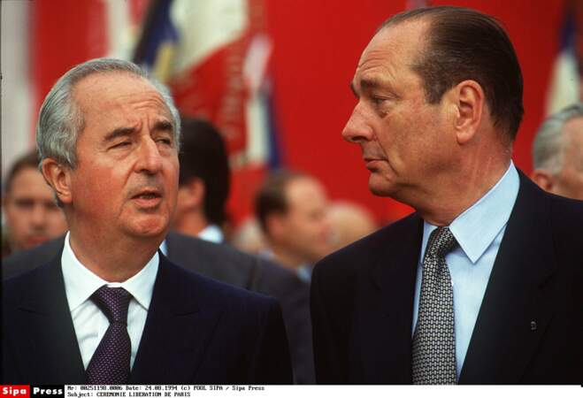 1995 : Edouard Balladur, aidé par le jeune Nicolas Sarkozy, tente de lui ravir la présidence. Manqué !