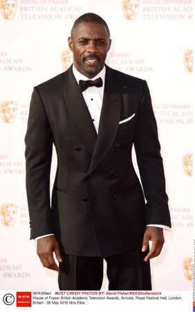 Dans le genre classe, bon acteur, taillé comme un roc et séducteur, Idris Elba se pose là