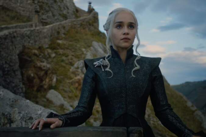 Dans la saison 7, Daenerys arrive à Peyredragon, se rapprochant du Trône de fer