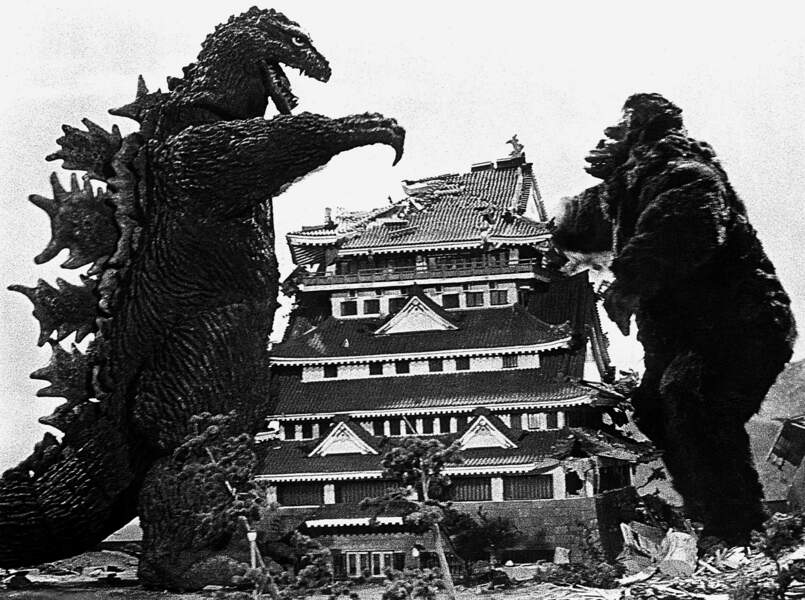 et jeu de destruction de pagode à Tokyo.