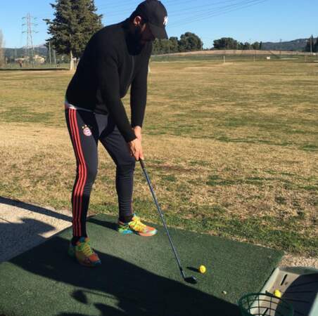 Thomas Vergara a sorti son plus beau legging pour jouer au golf. 