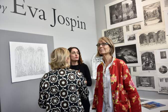 La ministre de la Culture, Françoise Nyssen, a pour sa part fait un tour chez l'artiste Eva Jospin...