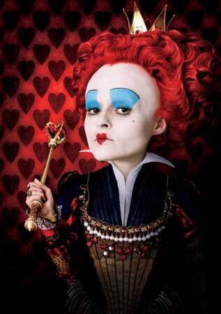 Helena Bonham Carter incarne la tyrannique majesté dans les versions live 