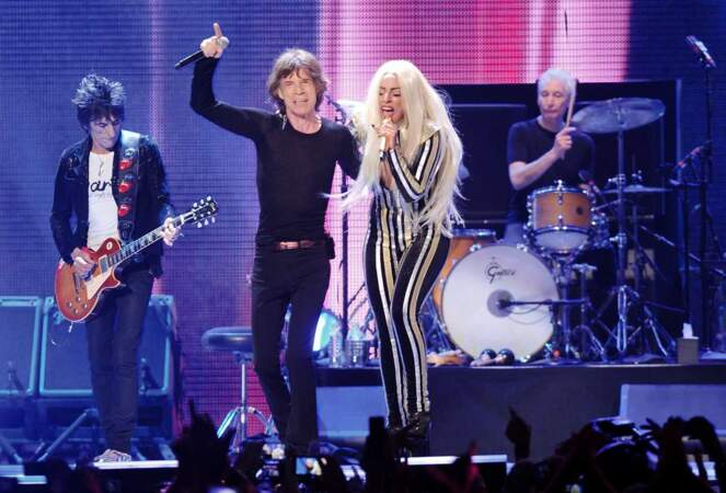 Mick Jagger et Lady Gaga en duo lors d'un concert des Rolling Stones le 15 décembre 2012