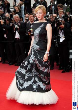 En 2010 Cate Blanchett était présente avec une robe signée Alexander McQueen (2010)