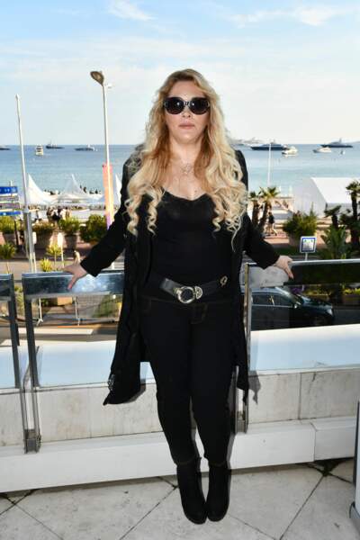Fière de sa silhouette retrouvée, elle pose heureuse en mai 2019 à Cannes