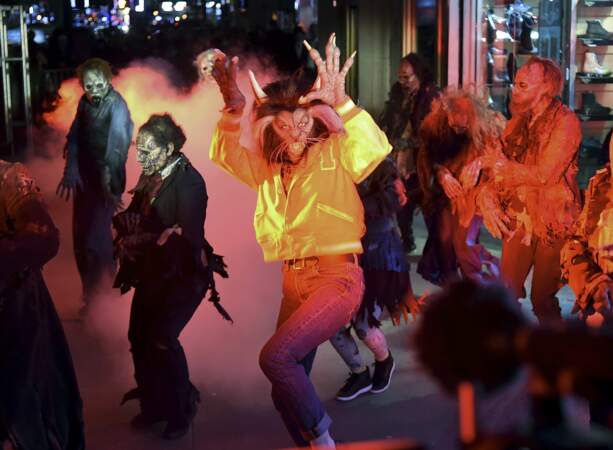 Heidi Klum et ses danseurs sur Time Square