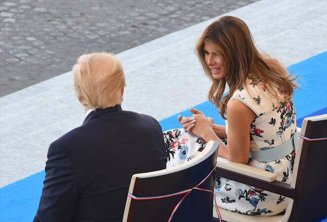 Melania et Donald Trump à la tribune présidentielle lors du défilé du 14-Juillet