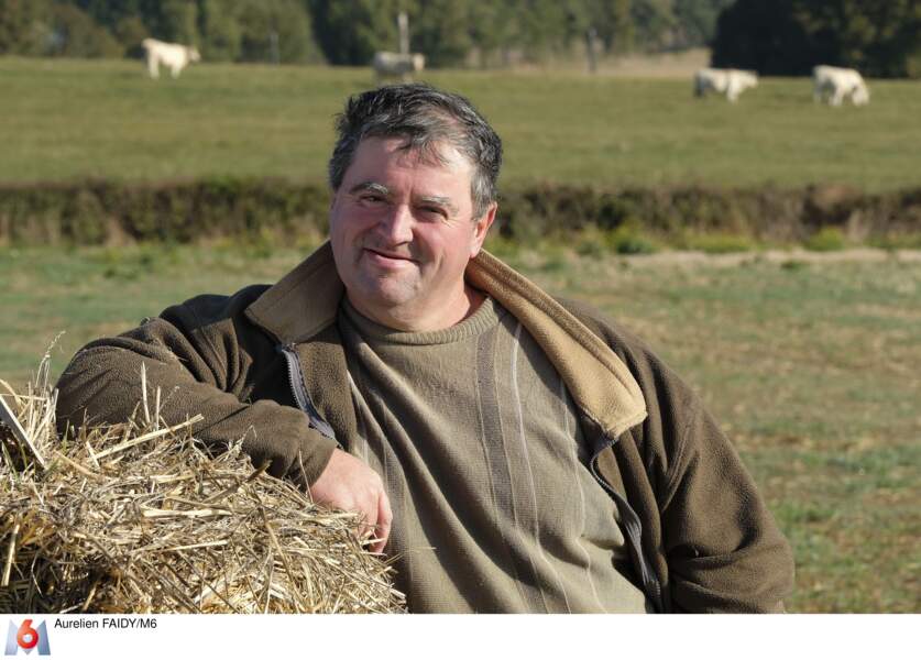 C'est le chasseur de l'aventure : Jean-Marc est viticulteur et éleveur de vaches.