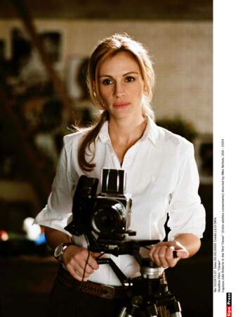En 2004, elle est au casting du film Closer, aux côtés de Natalie Portman