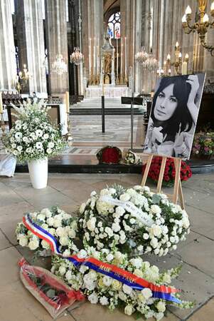 Ce jeudi 7 novembre avaient lieu les obsèques de Marie Laforêt à Paris.