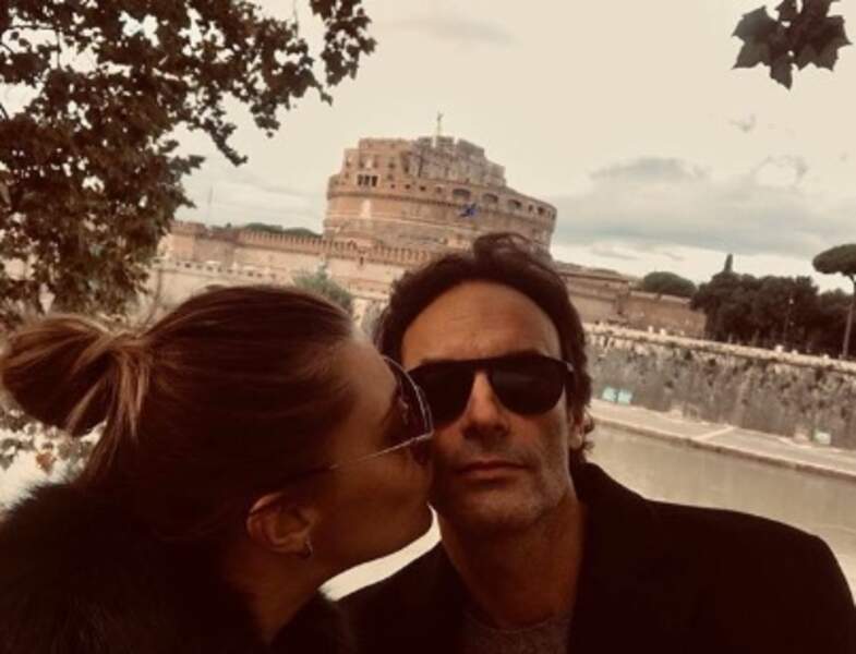 Anthony Delon et Sveva Alviti étaient à Rome. 