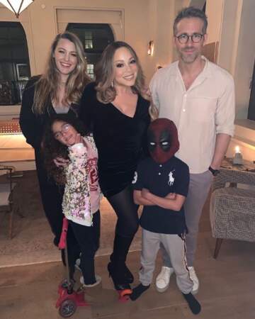 Morrocan, le fils de Mariah Carey, a rencontré Ryan Reynolds, alors il s'est déguisé en conséquence. 