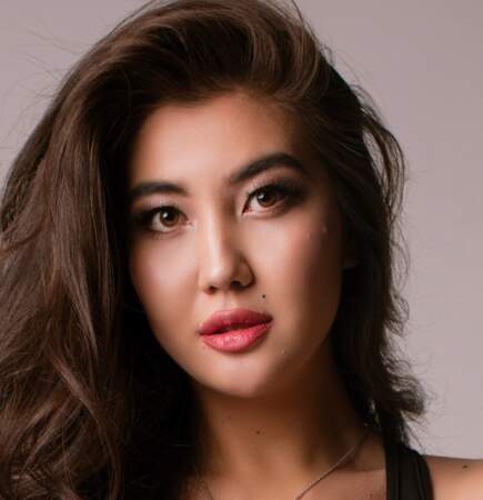 Miss Ouzbekistan : Aziza Tokashova