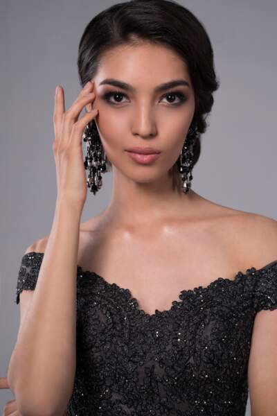 Miss Kazakhstan : Madina Batyk 