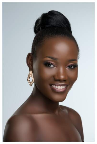 Miss Ouganda : Oliver Nakakande 