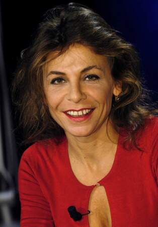 Le comédien a également eu une longue relation avec la journaliste Agnès Léglise, avec qui il a eu un fils, Louis, né en 1987