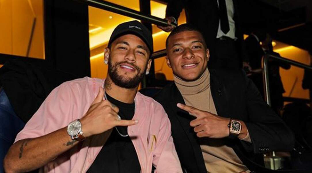 Longtemps blessés la saison dernière, Neymar et Mbappé ont passé beaucoup de temps dans les loges du Parc des Princes pour supporter leurs coéquipiers.