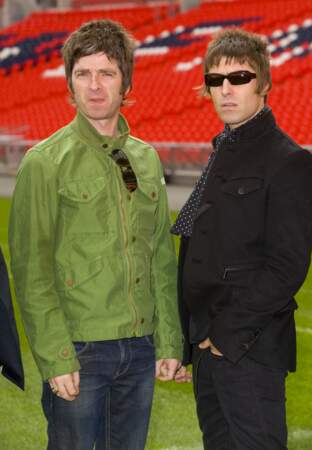 En revanche, il est loin le temps où Liam et Noel Gallagher formaient le duo Oasis. C'est désormais chacun de leur côté qu'ils mènent leur carrière musicale