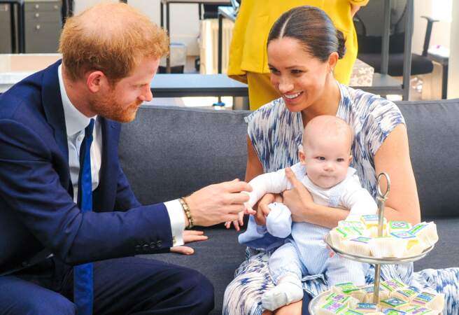 C'est en Afrique du sud, lors d'un voyage officiel de ses parents, que le Royal baby a fait une apparition surprise