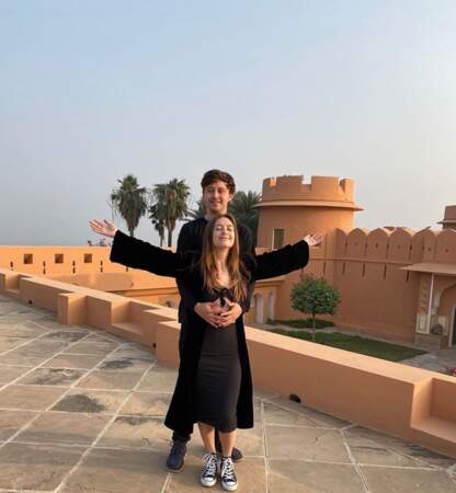 Billie Lourd et son chéri Austen étaient ont fait un remake de Titanic à Jaïpur. 