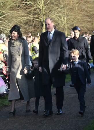 … La princesse Charlotte et le prince George participaient à leur première messe de Noël