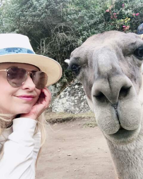 Quand elle ne pose pas avec son mari, Sarah Michelle Gellar aime faire des selfies avec des animaux...