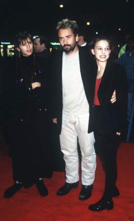 1994 : elle fait la promo du film à New York en compagnie du réalisateur et de son épouse Maïwenn