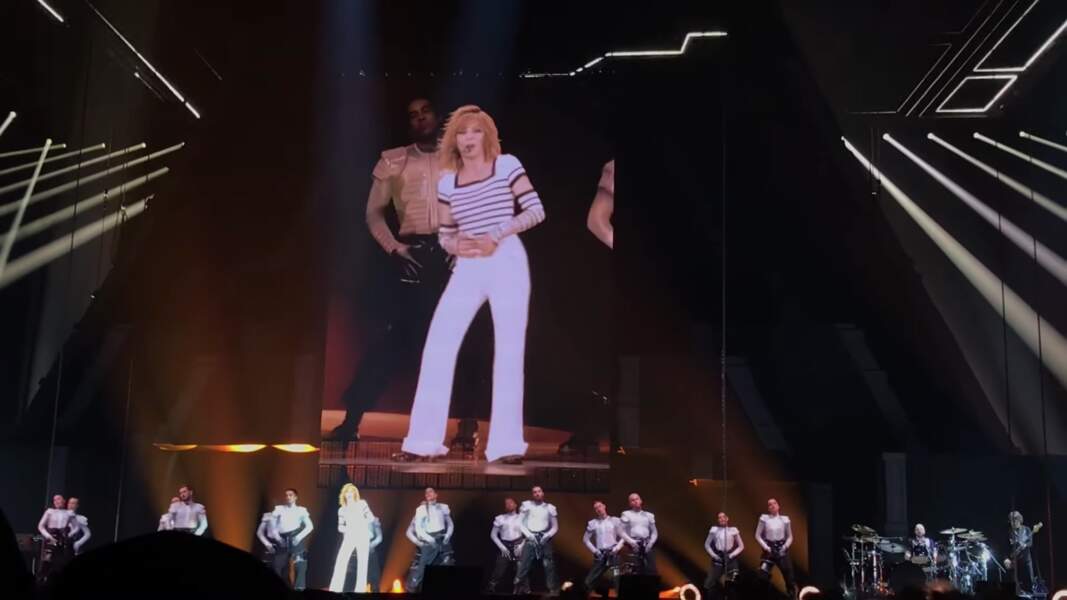 Le retour de la marinière façon Gaultier pour le concert à La Défense Arena (2019)