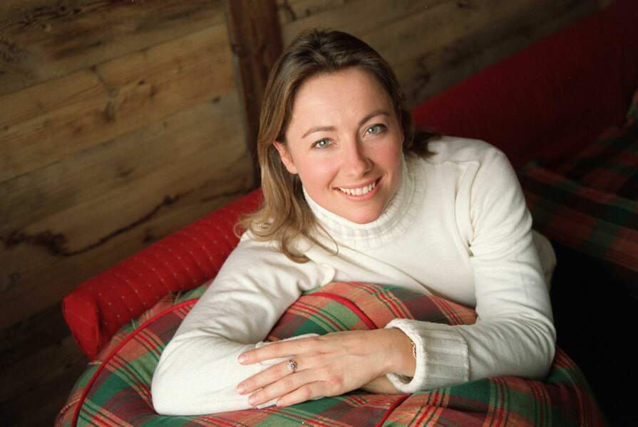 En 2001, elle pose dans le cadre du Festival du film d'humour de l'Alpe d'Huez