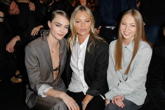 Cara Delevingne, Kate Moss et la fille de cette dernière, Lila Grace Moss Hack, au défilé Dior Homme