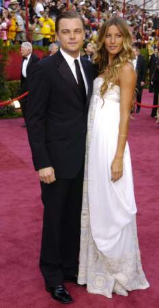 Couple glamour lors des Oscars de 2005. Pourtant, quelques mois après, Gisele décide de se séparer de l'acteur prodige