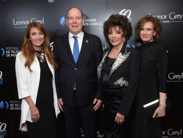 Jane Seymour, le Prince Albert II de Monaco, Joan Collins et Anne Sweeney (présidente de Disney-ABC Television Group) au gala de réception pour le 60e anniversaire du Festival de Télévision de Monte-Carlo à Los Angeles