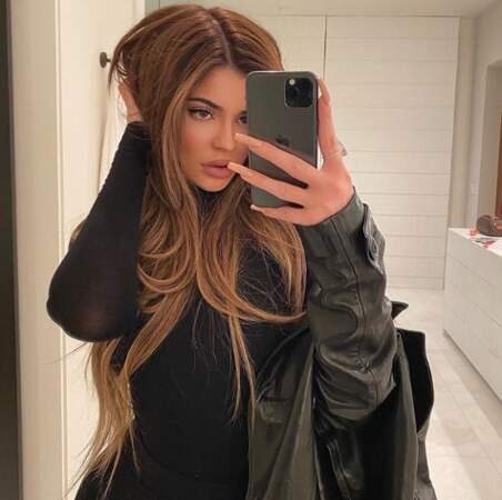Point mode et beauté : Kylie Jenner a une nouvelle perruque. 
