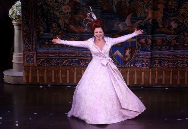 À Broadway, elle a joué la belle-mère dans l'adaptation de Cendrillon