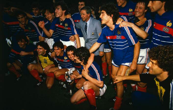Après la victoire en finale contre l'Espagne, au Parc des Princes (juin 1984)