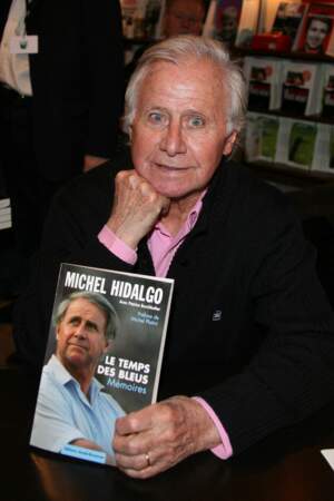 Michel Hidalgo présente ses mémoires au salon du livre de 2009.