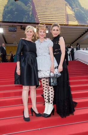 2016 : l'actrice fait une montée des marches remarquée à Cannes et éclipse ses copines Chantal Ladesou et Julie Gayet !

