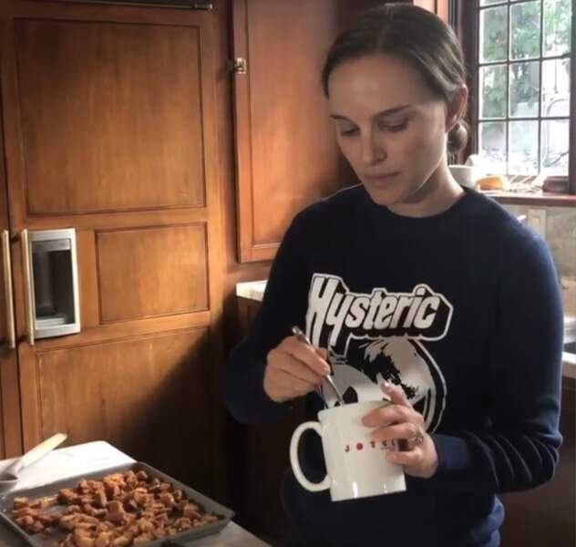 Natalie Portman dans sa cuisine 