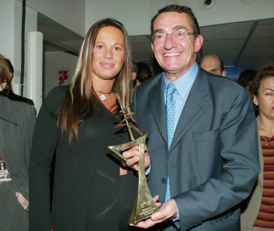 Autre récompense, Jean-Pierre Pernaut a reçu à quatre reprises le trophée du meilleur présentateur de JT à la cérémonie des Sept d'or. Ici en compagnie de Nathalie Marquay.