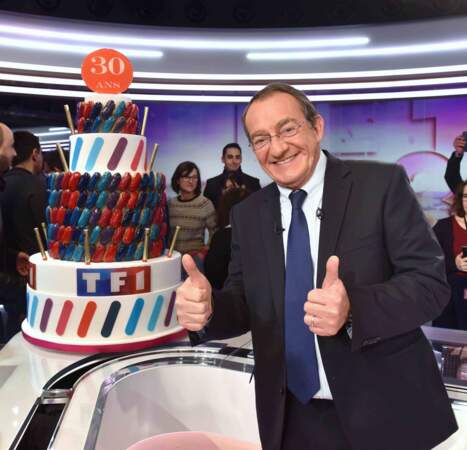 Jean-Pierre Pernaut a fêté de nombreux anniversaires durant sa carrière: ici pour ses 30 ans du 13  heures sur TF1 en février 2018
