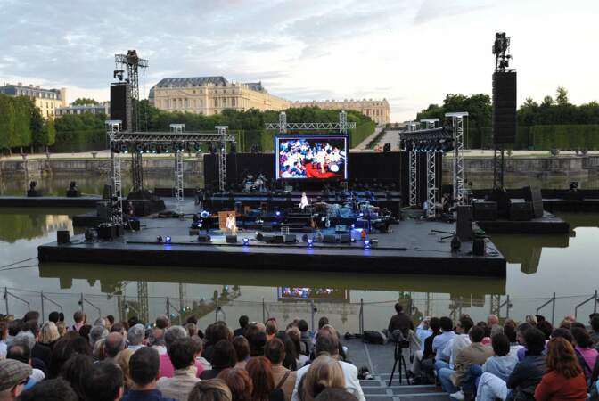 Concert royal sur l'un des bassins du château de Versailles, en 2009.