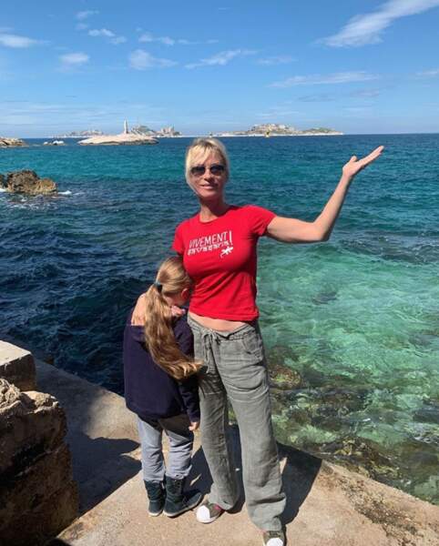 Rebecca Hampton et sa fille Eléa, elles, ont fait un petit tour à la mer. 