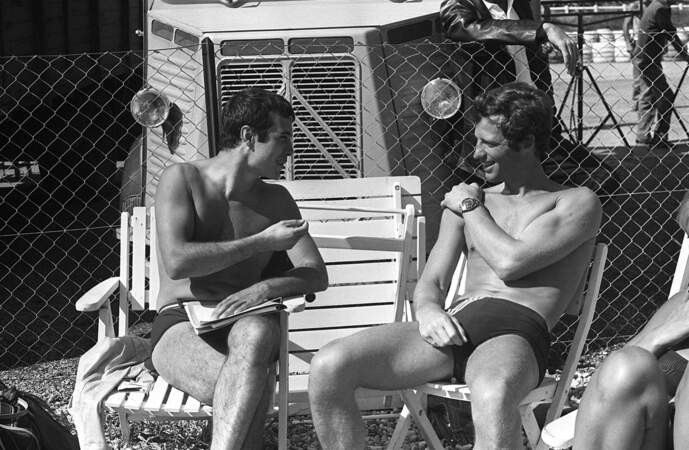 1964, G.Bedos et Jean-PaulBelmondo  sur le tournage du film"Par un beau matin d'été de J.Deray