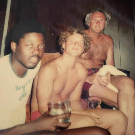 Cette photo date des années 1970... Reconnaissez-vous Tony Goldwin (Scandal) ? Il est au milieu !