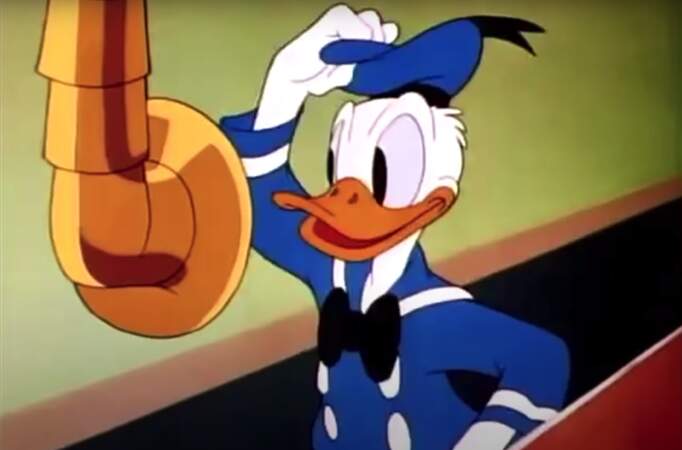 Dans les années 40, Donald voit son bec raccourci pour lui donner la forme qu'on lui connaît