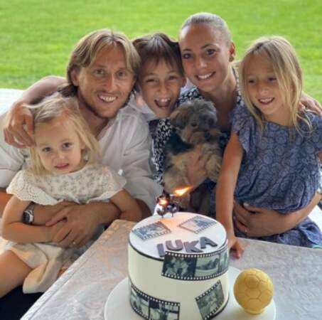 Tout aussi mignon : la petite famille de Luka Modric. 