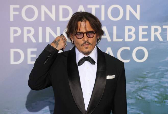 Johnny Depp laisse tomber le masque le temps d'une photo