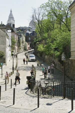 Une rue qui porte bien son nom : la rue de l'Abreuvoir à Montmartre
